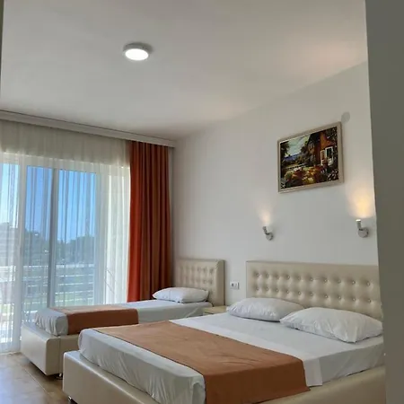 Apartments Fati & Flori Ulcinj Esterno foto