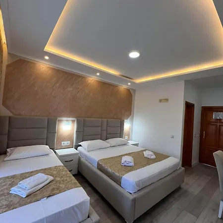 Apartments Fati & Flori Ulcinj Esterno foto
