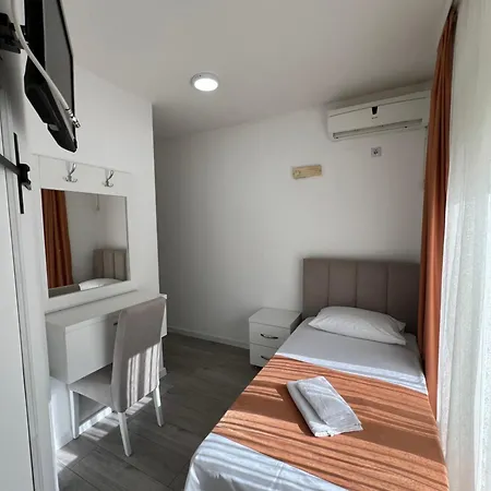 Apartments Fati & Flori Ulcinj Esterno foto