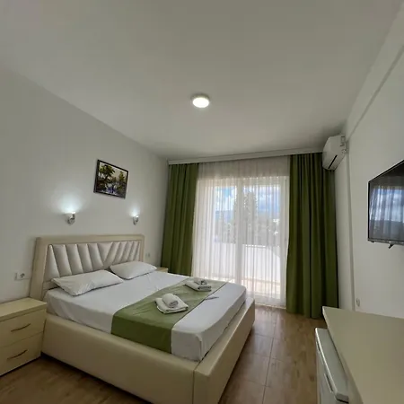 Apartments Fati & Flori Ulcinj Esterno foto