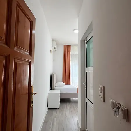 Apartments Fati & Flori Ulcinj Esterno foto