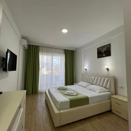 Apartments Fati & Flori Ulcinj Esterno foto