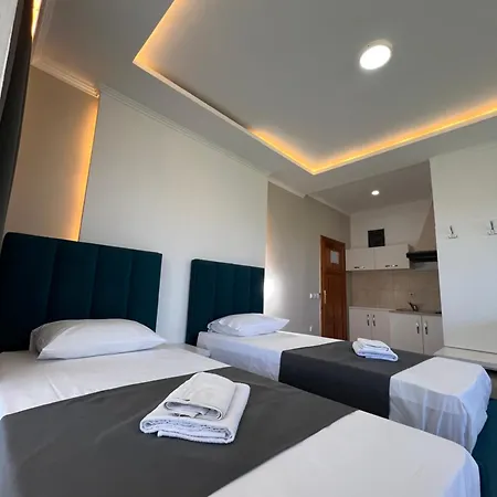 Apartments Fati & Flori Ulcinj Esterno foto