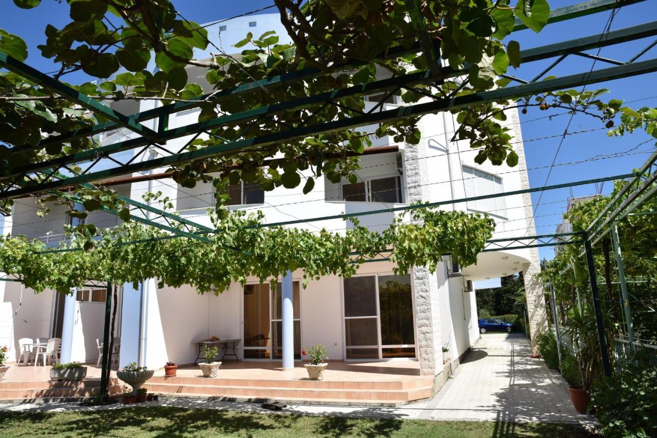 Apartment Fati & Flori Ulcinj